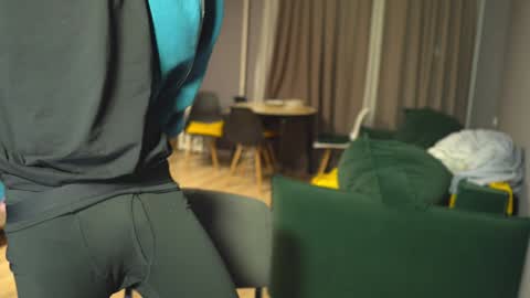 OLIVERpvt is open online show from 12.23.24