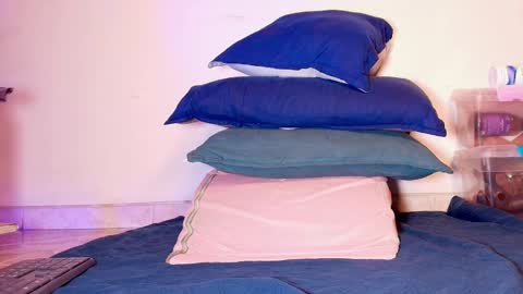 Snapshot of _ssusy_ chatting on 10.26.25 susy online show from 10.26.25