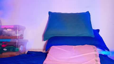 Snapshot of _ssusy_ chatting on 10.28.25 susy online show from 10.28.25