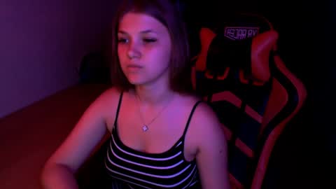 Snapshot of _sweet_foxy_ chatting on 07.07.26 Mari online show from 07.07.26