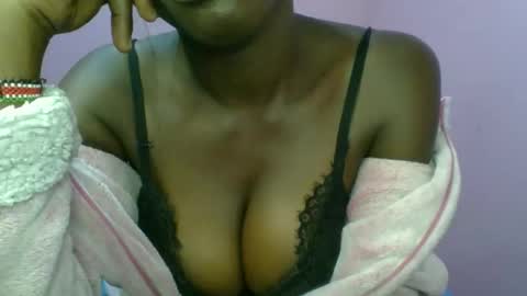 Snapshot of _sweet_gabriella chatting on 10.13.25 Gabriella online show from 10.13.25