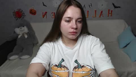 Snapshot of _sweet_lana_ chatting on 10.28.25 Lana online show from 10.28.25