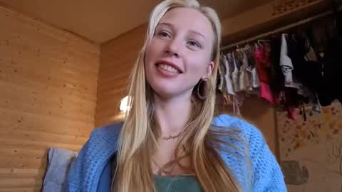 Snapshot of _sweetsky_ chatting on 03.15.26 _sweetsky_ online show from 03.15.26