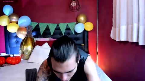 Snapshot of _tattoo_couple chatting on 10.01.25 online show from 10.01.25