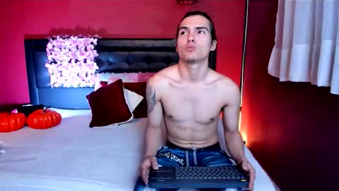 Snapshot of _tattoo_couple chatting on 10.14.25 online show from 10.14.25