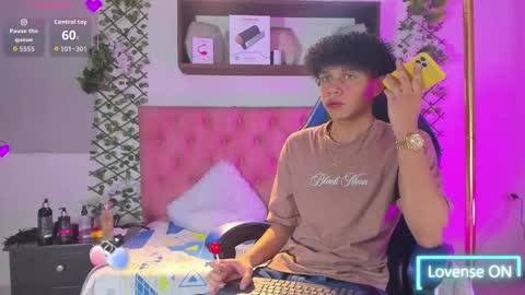 Taylor online show from 02.11.26