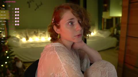 Snapshot of _the_sun_ chatting on 01.04.25 Evi online show from 01.04.25