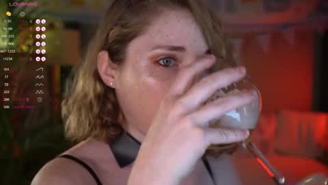 Snapshot of _the_sun_ chatting on 10.03.25 Evi online show from 10.03.25