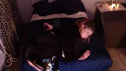 Snapshot of _toofunnysluts_ chatting on 11.15.25 VioletTheDoll online show from 11.15.25