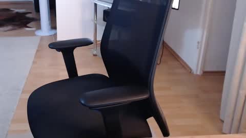 Snapshot of _trythis_ chatting on 11.20.25 _trythis_ online show from 11.20.25