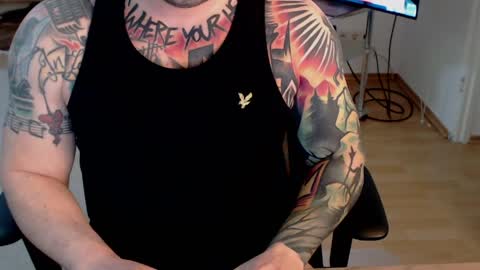 Snapshot of _trythis_ chatting on 04.05.26 _trythis_ online show from 04.05.26