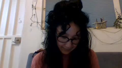 _tutti_frutti_ online show from 12.31.24