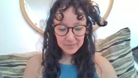 Snapshot of _tutti_frutti_ chatting on 10.02.25 _tutti_frutti_ online show from 10.02.25