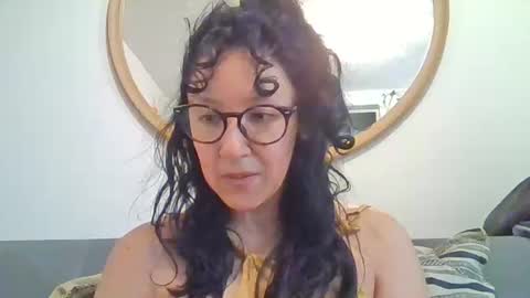 Snapshot of _tutti_frutti_ chatting on 10.04.25 _tutti_frutti_ online show from 10.04.25