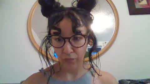 Snapshot of _tutti_frutti_ chatting on 10.08.25 _tutti_frutti_ online show from 10.08.25