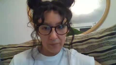 Snapshot of _tutti_frutti_ chatting on 10.25.25 _tutti_frutti_ online show from 10.25.25