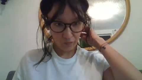 Snapshot of _tutti_frutti_ chatting on 10.27.25 _tutti_frutti_ online show from 10.27.25