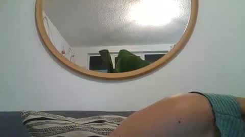 Snapshot of _tutti_frutti_ chatting on 10.28.25 _tutti_frutti_ online show from 10.28.25