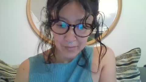 Snapshot of _tutti_frutti_ chatting on 10.29.25 _tutti_frutti_ online show from 10.29.25