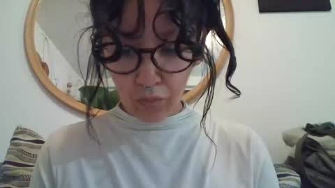 Snapshot of _tutti_frutti_ chatting on 11.15.25 _tutti_frutti_ online show from 11.15.25