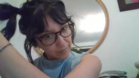 Snapshot of _tutti_frutti_ chatting on 11.16.25 _tutti_frutti_ online show from 11.16.25