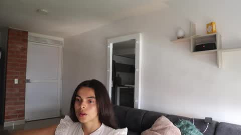 Anastasia Vahos online show from 09.19.25