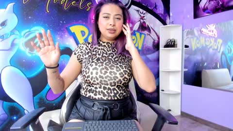 Snapshot of _valeryboobs_ chatting on 01.17.25 _valeryboobs_ online show from 01.17.25