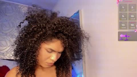 Snapshot of _vennuss_ chatting on 10.04.25 Venus online show from 10.04.25