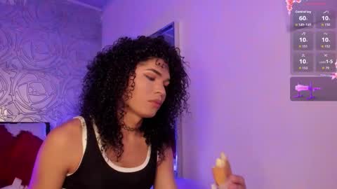 Snapshot of _vennuss_ chatting on 10.12.25 Venus online show from 10.12.25