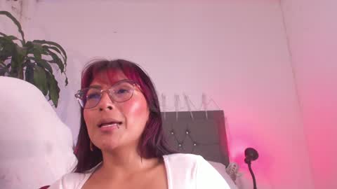 Snapshot of _veronicadeleon_ chatting on 12.06.24 Veronica online show from 12.06.24