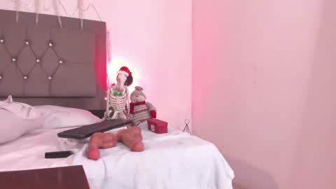 Snapshot of _veronicadeleon_ chatting on 12.08.24 Veronica online show from 12.08.24