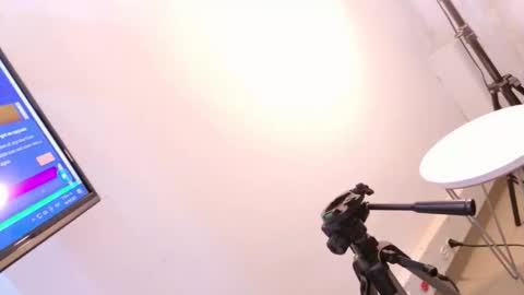 Snapshot of _veronicadeleon_ chatting on 10.16.25 Veronica online show from 10.16.25