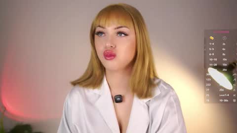 Snapshot of _vi_vi_ chatting on 11.08.25 Viola online show from 11.08.25