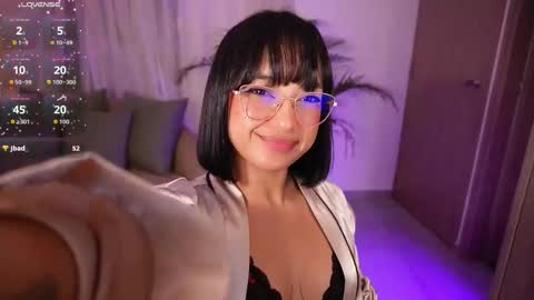 Snapshot of _victoria_florez chatting on 02.20.26 VICTORIA online show from 02.20.26