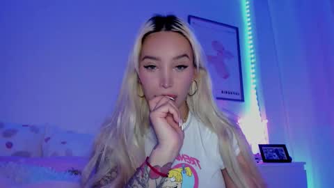   online show from 03.12.25