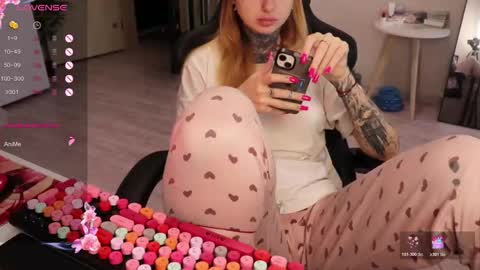 Alis online show from 11.21.25