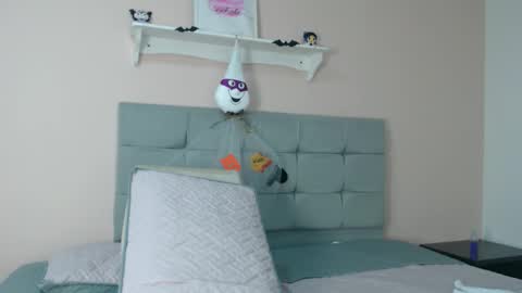 Snapshot of _wanndaa_ chatting on 10.25.25 wanda online show from 10.25.25