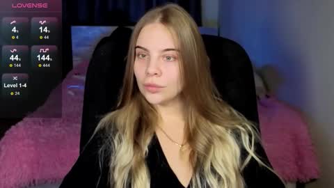 Snapshot of _wednesday_addams_ chatting on 10.20.25 Vera online show from 10.20.25