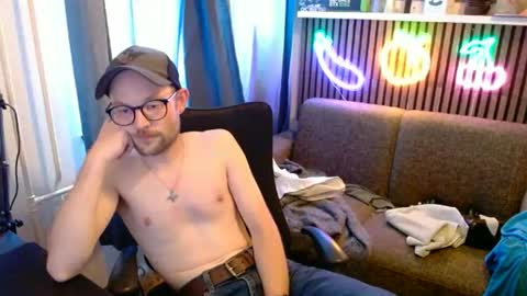 _whoisthatguy_ online show from 07.07.26