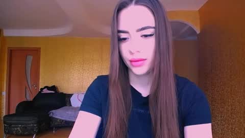 Snapshot of _your_fantasy_girl chatting on 09.28.25 Alisa online show from 09.28.25