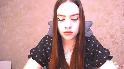 Snapshot of _your_fantasy_girl chatting on 06.26.26 Alisa online show from 06.26.26
