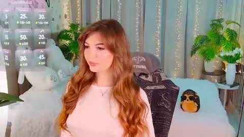 Snapshot of _your_heart_ chatting on 10.15.25 Ani online show from 10.15.25