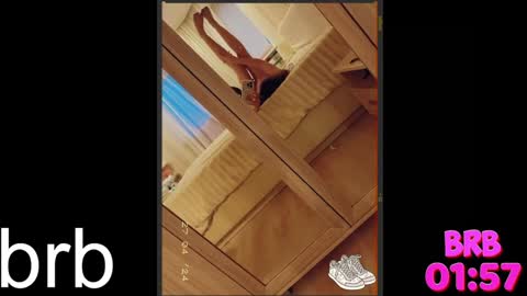 Snapshot of _your_selena_ chatting on 12.29.24 Selena online show from 12.29.24