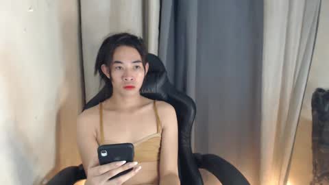 Snapshot of _yoursexwife_ chatting on 01.22.25 sheng online show from 01.22.25