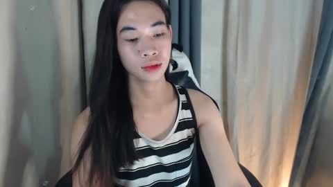 Snapshot of _yoursexwife_ chatting on 01.28.25 sheng online show from 01.28.25