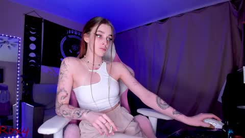 Roxy online show from 02.16.25