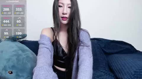 Mia online show from 10.29.25