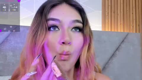 Daniela Brown online show from 03.08.25