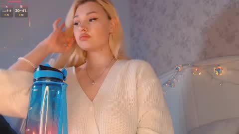 Snapshot of a1l3na_al3 chatting on 03.02.25 Alena online show from 03.02.25