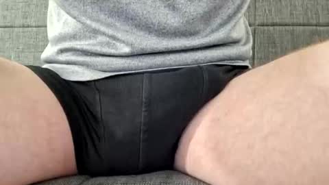 Snapshot of a7469 chatting on 09.29.25 XXL online show from 09.29.25